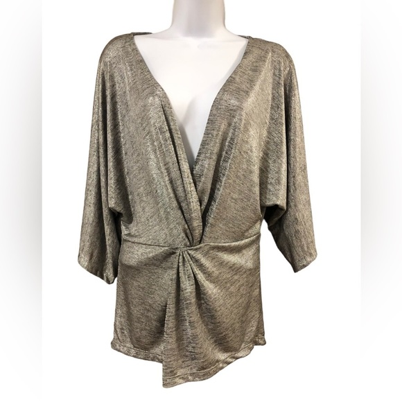 BKE Boutique Metallic V-Neck Peplum Top - Picture 3 of 8